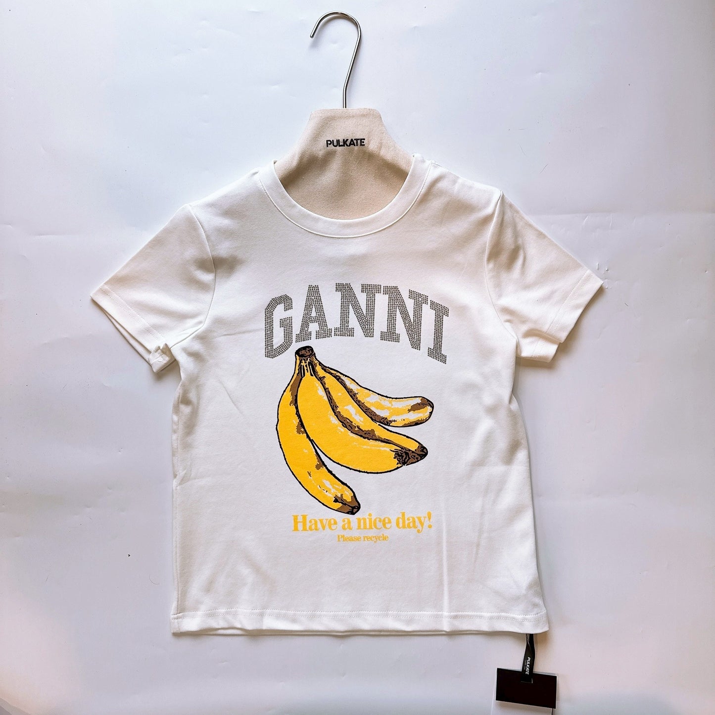 PK16 - White